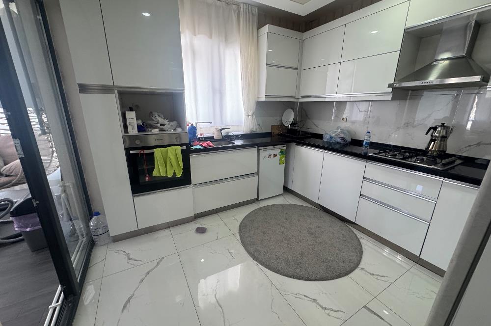 BAHÇELİEVLER’DE KİRALIK 4+1 DAİRE 