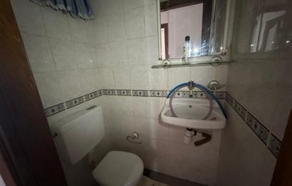 Zuhuratbaba'da Hastane Cepheli 3+1 Kapalı Otoparklı Satılık