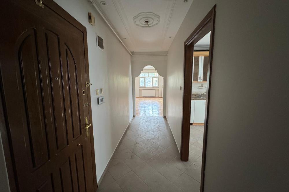 Zuhuratbaba'da Hastane Cepheli 3+1 Kapalı Otoparklı Satılık