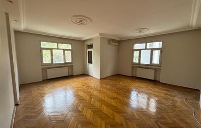 Zuhuratbaba'da Hastane Cepheli 3+1 Kapalı Otoparklı Satılık