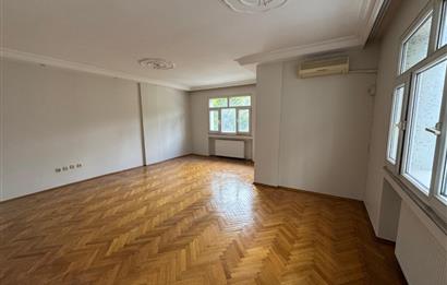 Zuhuratbaba'da Hastane Cepheli 3+1 Kapalı Otoparklı Satılık