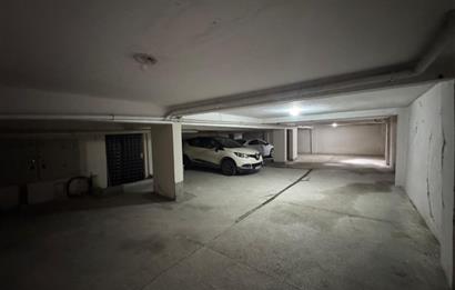 Zuhuratbaba'da Hastane Cepheli 3+1 Kapalı Otoparklı Satılık