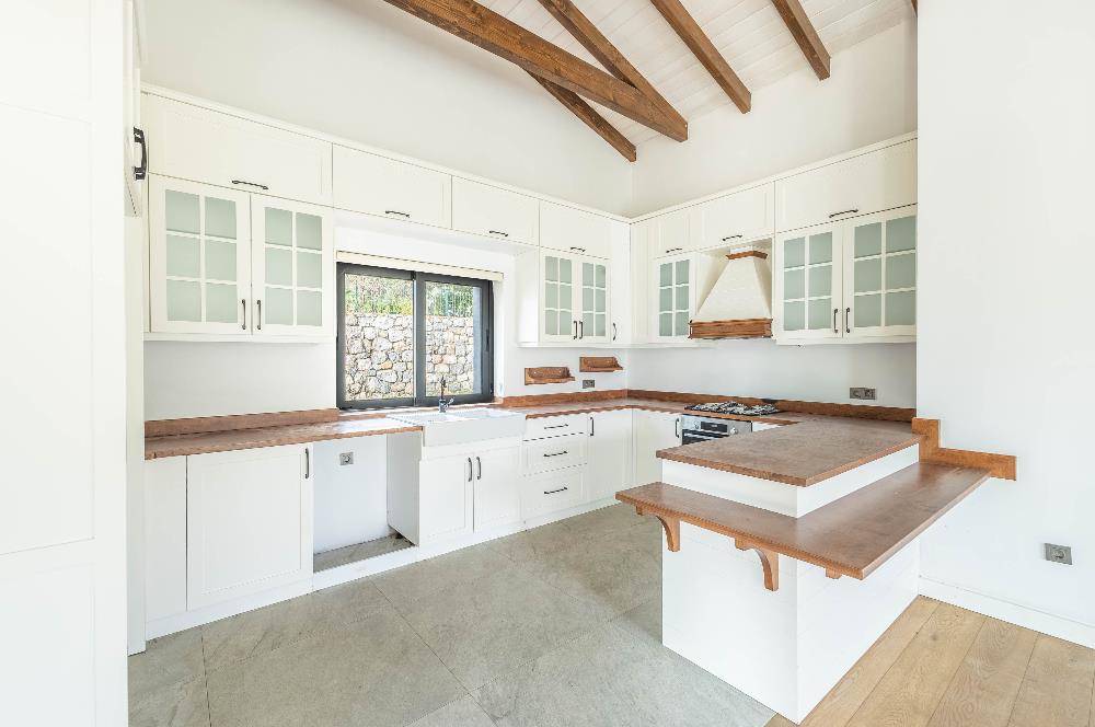 Bodrum Ortakent Merkez Tek Kat Müstakil Havuzlu Villa