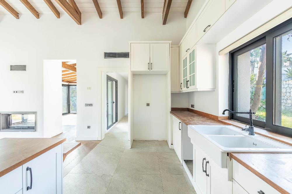 Bodrum Ortakent Merkez Tek Kat Müstakil Havuzlu Villa