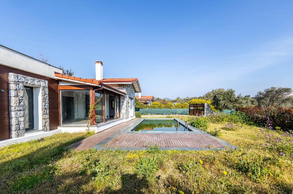 Bodrum Ortakent Merkez Tek Kat Müstakil Havuzlu Villa