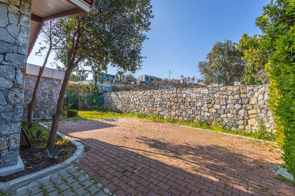 Bodrum Ortakent Merkez Tek Kat Müstakil Havuzlu Villa