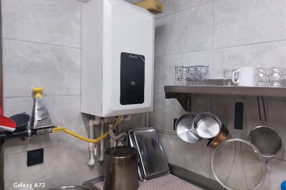 Karşıyaka Girne Caddesi Paralelinde Devren Kiralık Dükkan