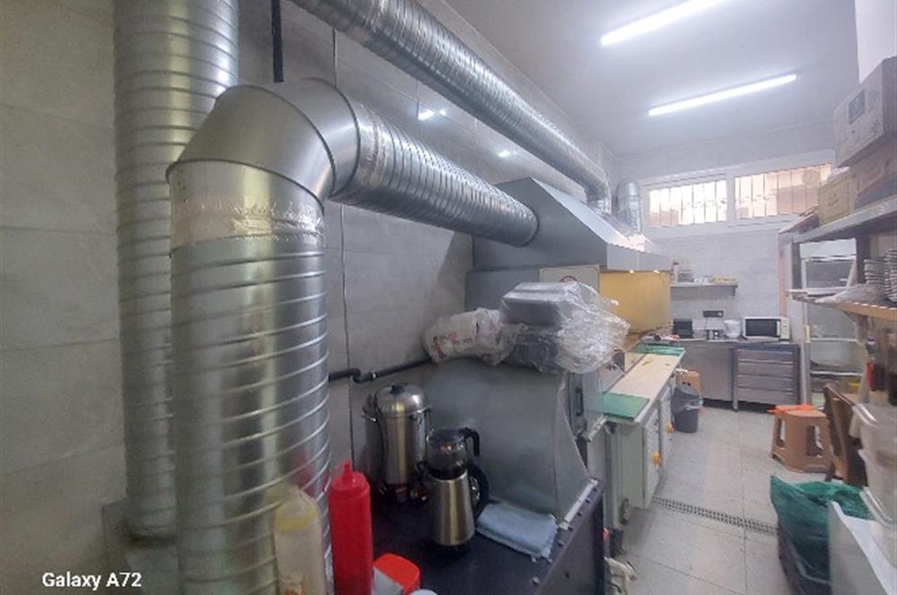 Karşıyaka Girne Caddesi Paralelinde Devren Kiralık Dükkan