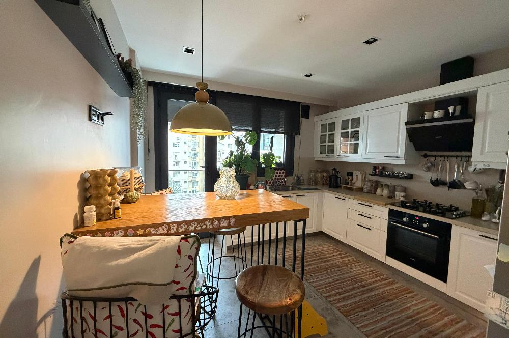 SUADİYE BAĞDAT CADDESİ VE SAHİLE ÇOK YAKIN SATILIK 3+1 DAİRE