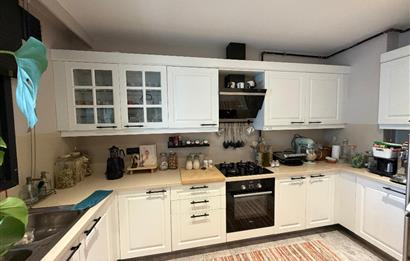 SUADİYE BAĞDAT CADDESİ VE SAHİLE ÇOK YAKIN SATILIK 3+1 DAİRE