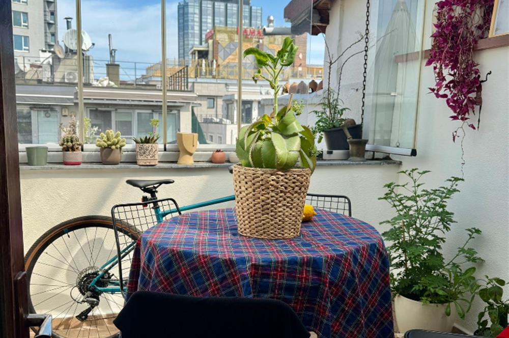 ASMALIMESCİT DONİZETTİ APARTMANI EŞYALI SATILIK TERASLI DAİRE