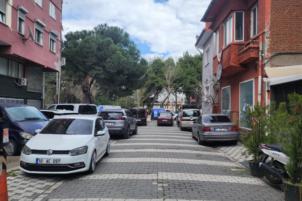 C21 BAL DAN ALTIEYLÜL MAH. DE 2+1 SATILIK DAİRE