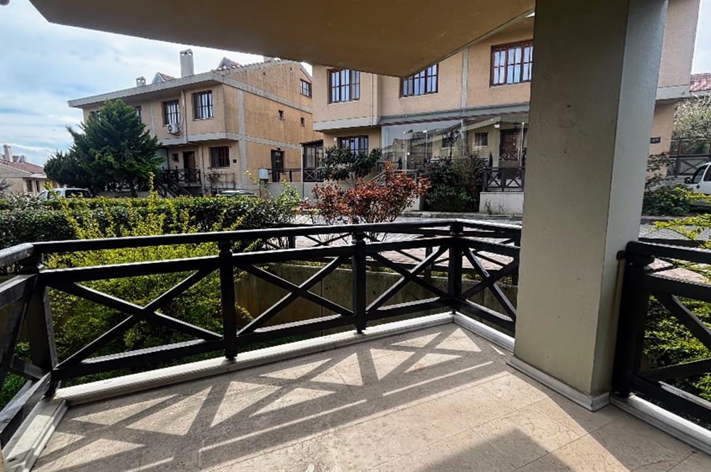 Kurtköy Seçkinev Konakları'nda Satılık 5+1 Lüks Villa