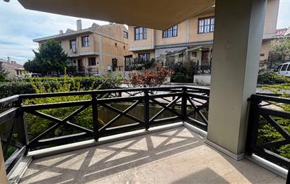 Kurtköy Seçkinev Konakları'nda Satılık 5+1 Lüks Villa