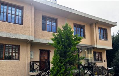 Kurtköy Seçkinev Konakları'nda Satılık 5+1 Lüks Villa