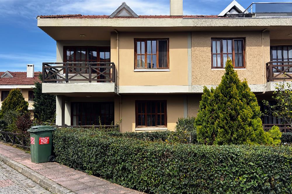 Kurtköy Seçkinev Konakları'nda Satılık 5+1 Lüks Villa