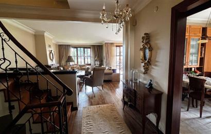 Kurtköy Seçkinev Konakları'nda Satılık 5+1 Lüks Villa