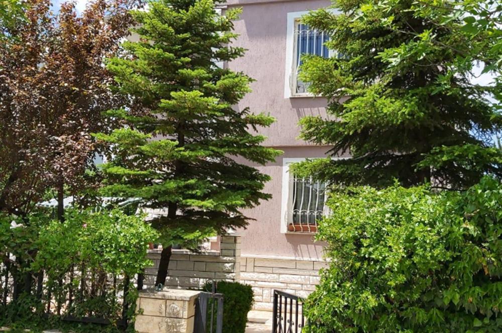 GÖLBAŞI MARTIKÖY SİTESİNDE 4,5+1 SATILIK VİLLA