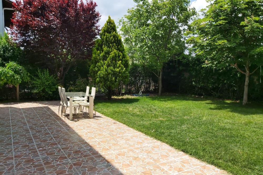 GÖLBAŞI MARTIKÖY SİTESİNDE 4,5+1 SATILIK VİLLA