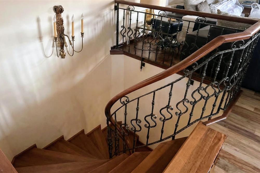 Kurtköy Seçkinev Konakları'nda Satılık 5+1 Lüks Villa