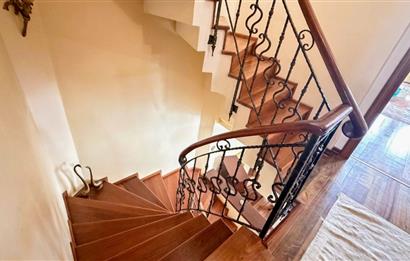 Kurtköy Seçkinev Konakları'nda Satılık 5+1 Lüks Villa