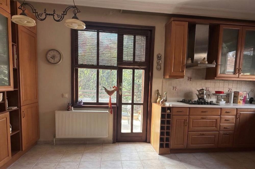 Kurtköy Seçkinev Konakları'nda Satılık 5+1 Lüks Villa