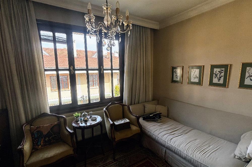 Kurtköy Seçkinev Konakları'nda Satılık 5+1 Lüks Villa