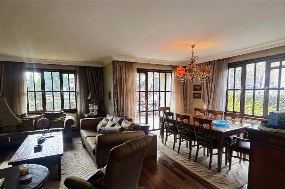 Kurtköy Seçkinev Konakları'nda Satılık 5+1 Lüks Villa