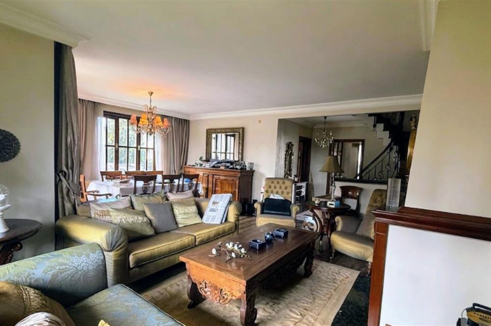 Kurtköy Seçkinev Konakları'nda Satılık 5+1 Lüks Villa