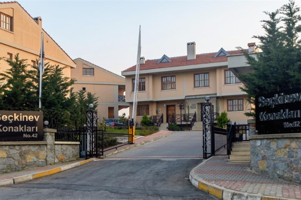 Kurtköy Seçkinev Konakları'nda Satılık 5+1 Lüks Villa