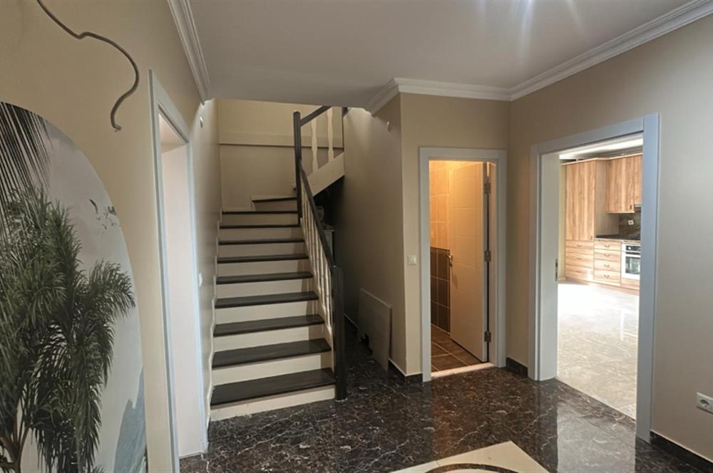 ZEKERİYAKÖY SİTE İÇİNDE ÖZEL BAHÇELİ DUBLEKS 5+1 KİRALIK DAİRE