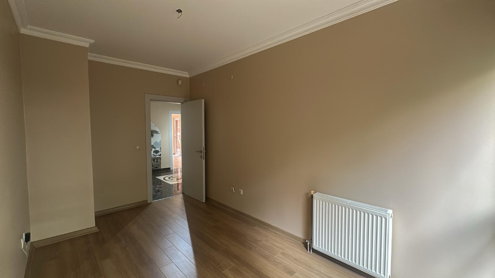 ZEKERİYAKÖY SİTE İÇİNDE ÖZEL BAHÇELİ DUBLEKS 5+1 KİRALIK DAİRE