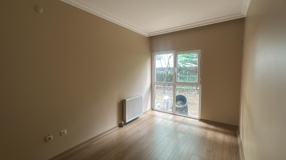 ZEKERİYAKÖY SİTE İÇİNDE ÖZEL BAHÇELİ DUBLEKS 5+1 KİRALIK DAİRE