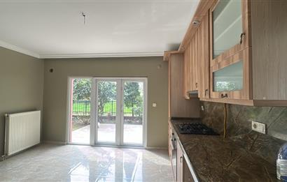 ZEKERİYAKÖY SİTE İÇİNDE ÖZEL BAHÇELİ DUBLEKS 5+1 KİRALIK DAİRE