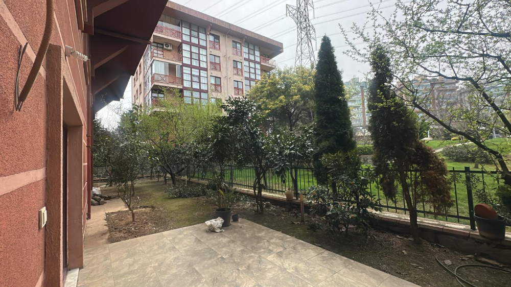 ZEKERİYAKÖY SİTE İÇİNDE ÖZEL BAHÇELİ DUBLEKS 5+1 KİRALIK DAİRE