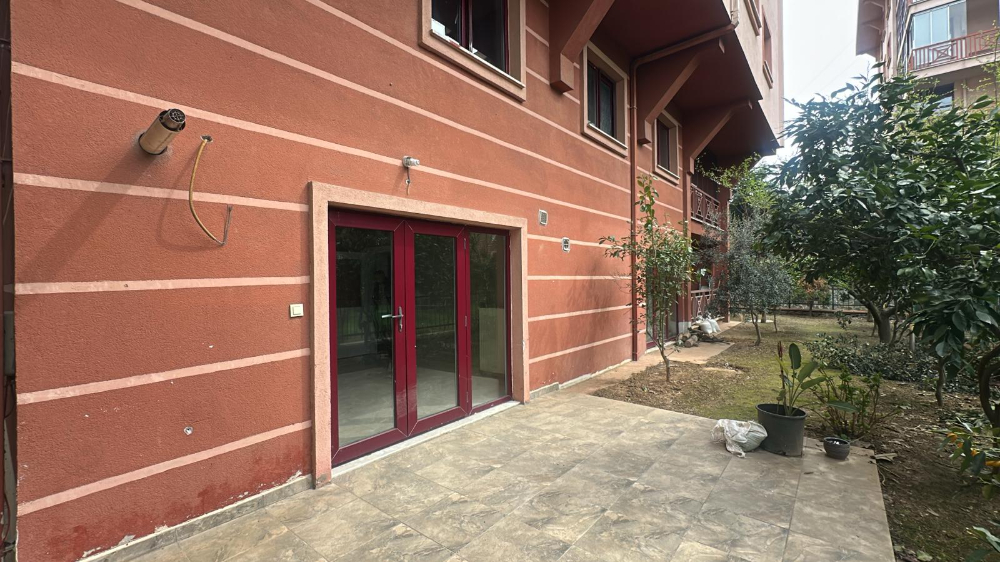 ZEKERİYAKÖY SİTE İÇİNDE ÖZEL BAHÇELİ DUBLEKS 5+1 KİRALIK DAİRE