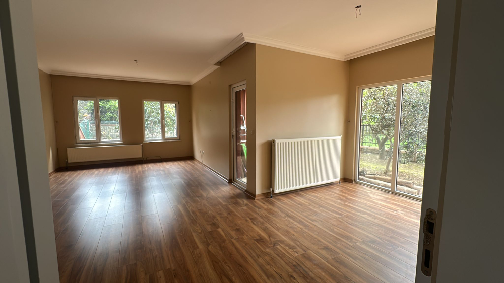 ZEKERİYAKÖY SİTE İÇİNDE ÖZEL BAHÇELİ DUBLEKS 5+1 KİRALIK DAİRE