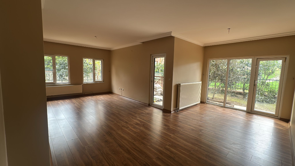 ZEKERİYAKÖY SİTE İÇİNDE ÖZEL BAHÇELİ DUBLEKS 5+1 KİRALIK DAİRE