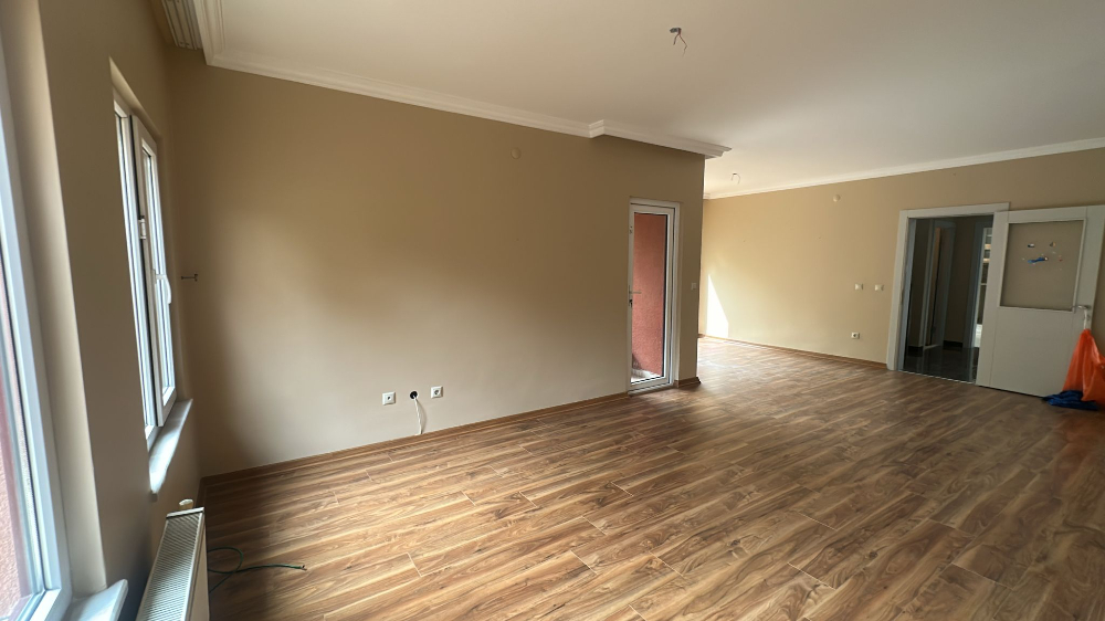 ZEKERİYAKÖY SİTE İÇİNDE ÖZEL BAHÇELİ DUBLEKS 5+1 KİRALIK DAİRE