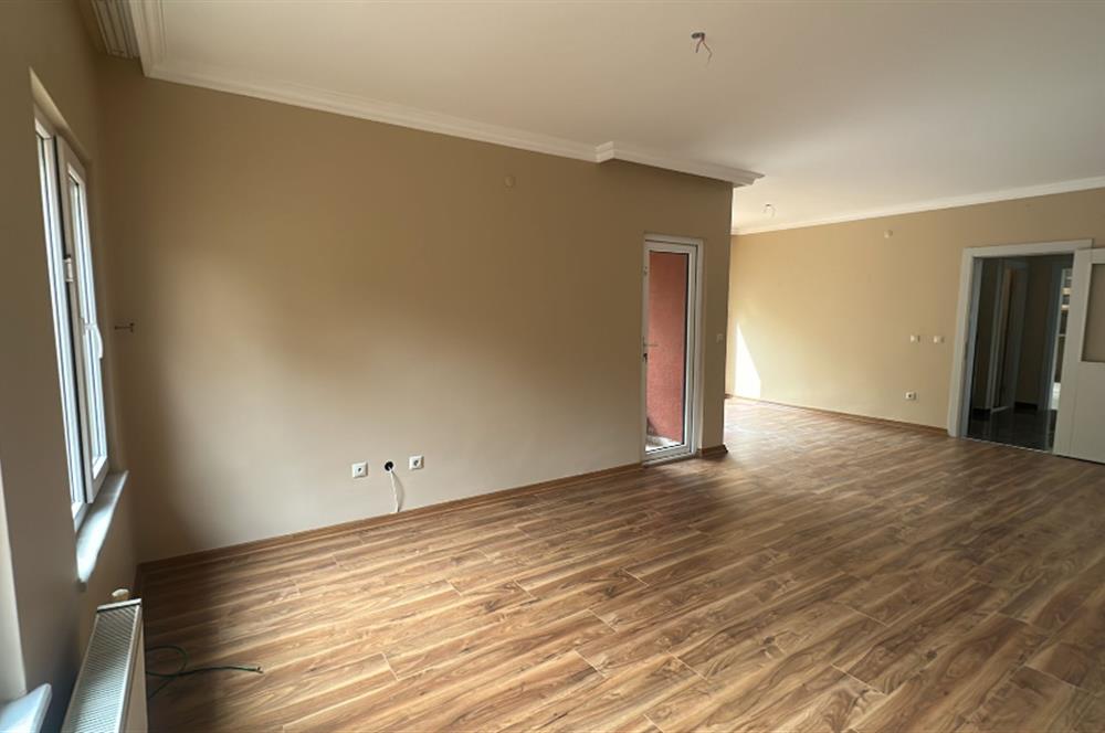 ZEKERİYAKÖY SİTE İÇİNDE ÖZEL BAHÇELİ DUBLEKS 5+1 KİRALIK DAİRE