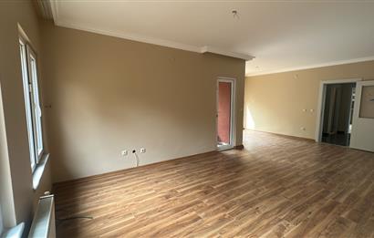 ZEKERİYAKÖY SİTE İÇİNDE ÖZEL BAHÇELİ DUBLEKS 5+1 KİRALIK DAİRE