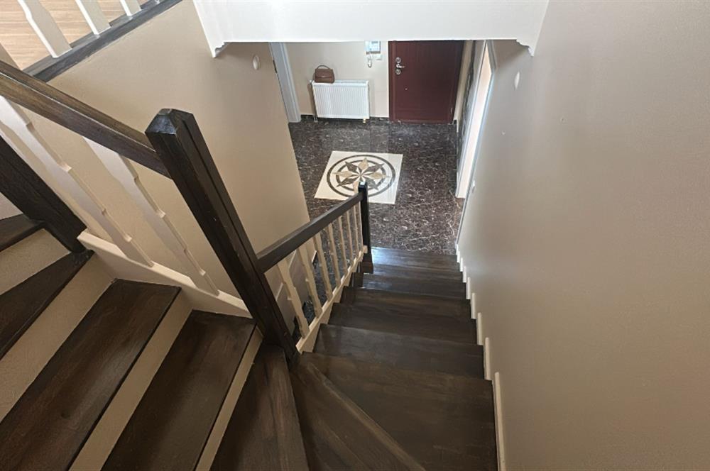 ZEKERİYAKÖY SİTE İÇİNDE ÖZEL BAHÇELİ DUBLEKS 5+1 KİRALIK DAİRE