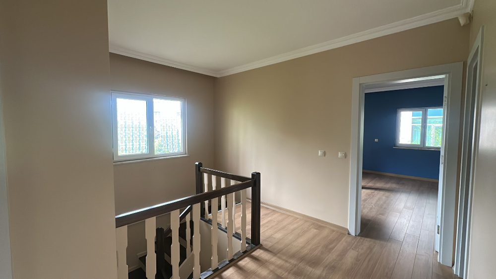 ZEKERİYAKÖY SİTE İÇİNDE ÖZEL BAHÇELİ DUBLEKS 5+1 KİRALIK DAİRE