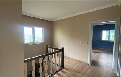 ZEKERİYAKÖY SİTE İÇİNDE ÖZEL BAHÇELİ DUBLEKS 5+1 KİRALIK DAİRE