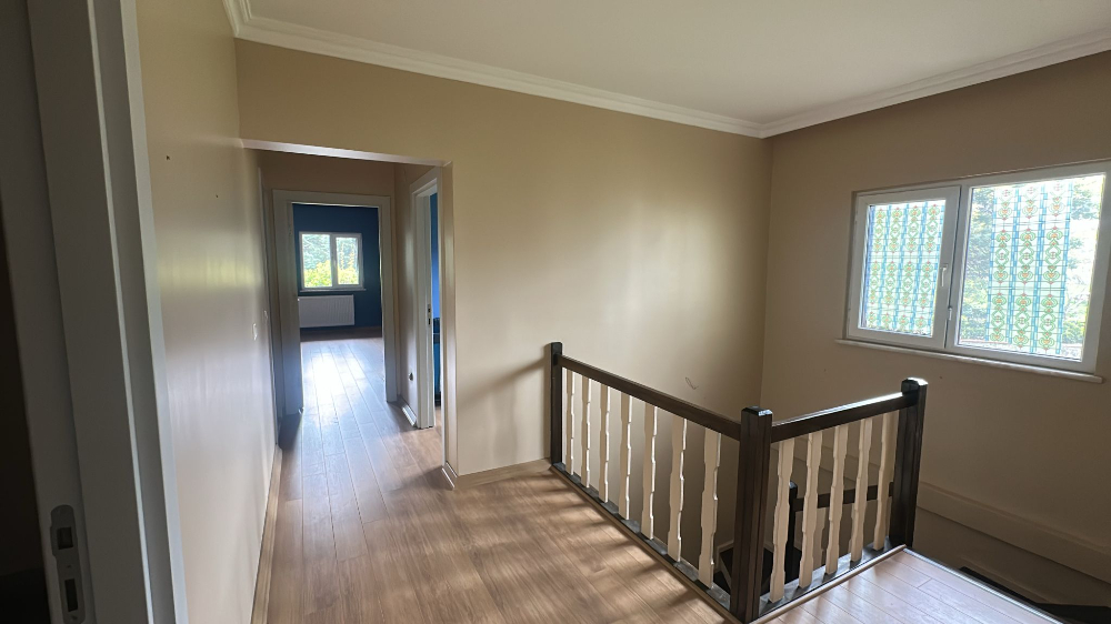 ZEKERİYAKÖY SİTE İÇİNDE ÖZEL BAHÇELİ DUBLEKS 5+1 KİRALIK DAİRE