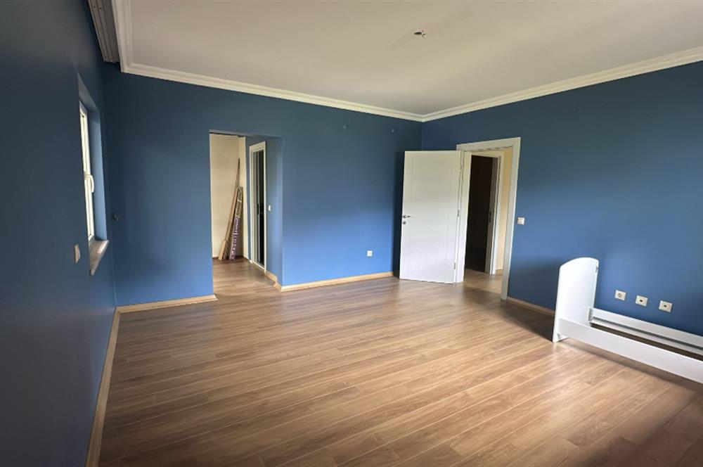 ZEKERİYAKÖY SİTE İÇİNDE ÖZEL BAHÇELİ DUBLEKS 5+1 KİRALIK DAİRE