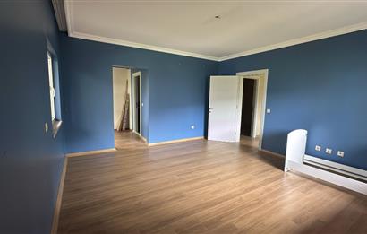 ZEKERİYAKÖY SİTE İÇİNDE ÖZEL BAHÇELİ DUBLEKS 5+1 KİRALIK DAİRE