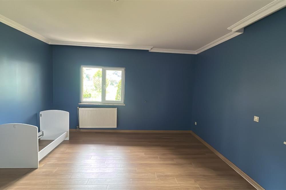 ZEKERİYAKÖY SİTE İÇİNDE ÖZEL BAHÇELİ DUBLEKS 5+1 KİRALIK DAİRE