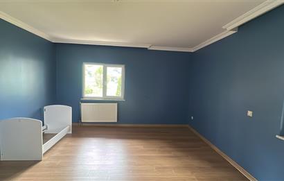 ZEKERİYAKÖY SİTE İÇİNDE ÖZEL BAHÇELİ DUBLEKS 5+1 KİRALIK DAİRE