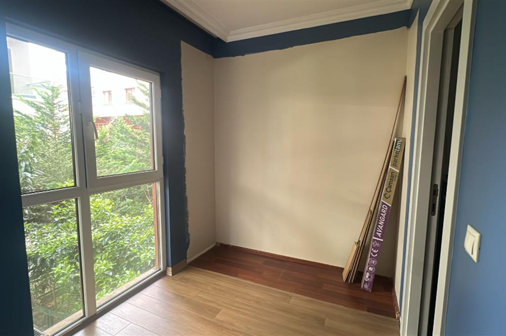 ZEKERİYAKÖY SİTE İÇİNDE ÖZEL BAHÇELİ DUBLEKS 5+1 KİRALIK DAİRE